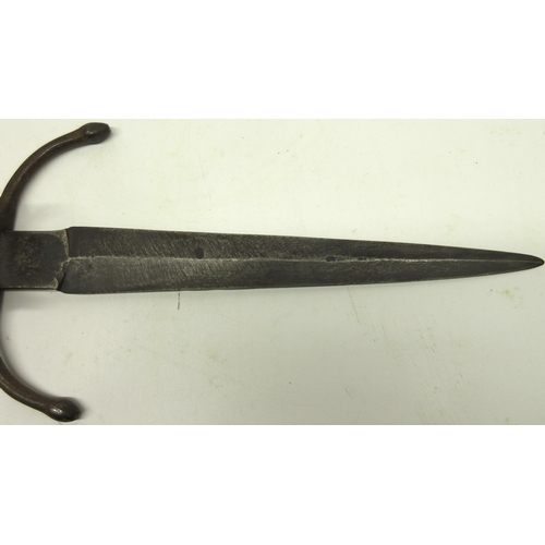 232 - 17th century style Main-gauche dagger, 10.5