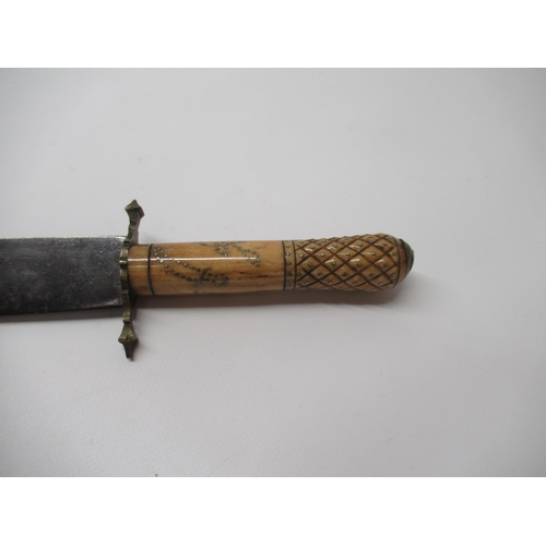 219 - Unusual 19th century knife / dagger in the Bowie style, 9.5