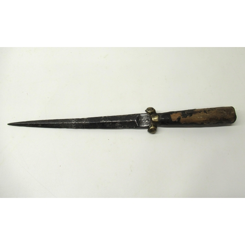 223 - Circa 15/16th century Flemish style ballock dagger, 9