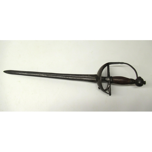 225 - Circa 17/18th century German short sword, 15