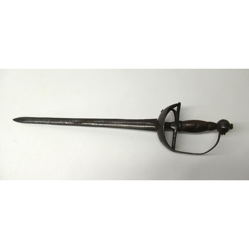 225 - Circa 17/18th century German short sword, 15