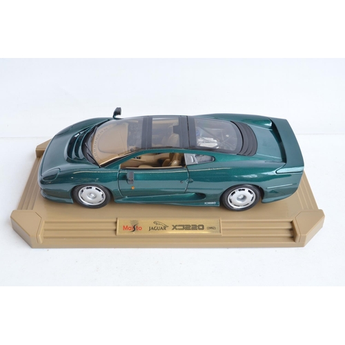 1206B - Collection of diecast model cars to include seven boxed Dinky's (Triumph Stag, 1955 Mercedes Gullwin... 