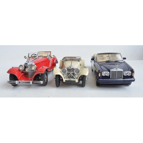 1206A - Three 1/24 scale diecast model cars from The Franklin Mint, all in at least excellent or better cond... 