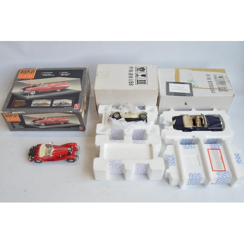 1206A - Three 1/24 scale diecast model cars from The Franklin Mint, all in at least excellent or better cond... 