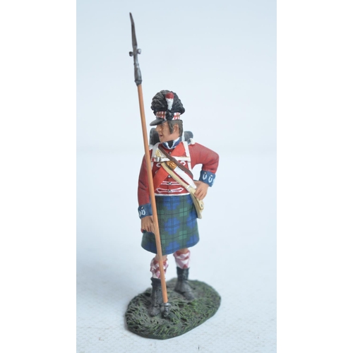 1350 - Twelve boxed 1/32 scale/54mm painted metal Napoleonic War figures from W Britain's, all British 42nd... 