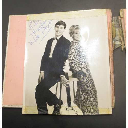 857 - c20th autograph book cont. approx. 43 signatures to inc. Val Doonican, Tommy Cooper, Jack Charlton, ... 