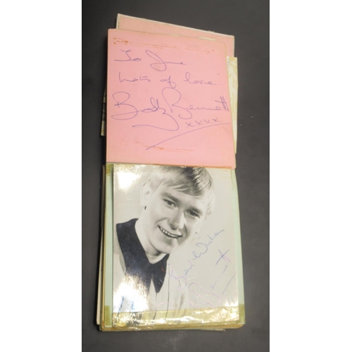 857 - c20th autograph book cont. approx. 43 signatures to inc. Val Doonican, Tommy Cooper, Jack Charlton, ... 