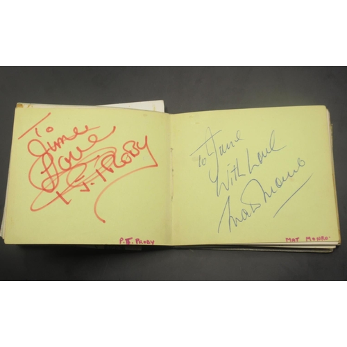 857 - c20th autograph book cont. approx. 43 signatures to inc. Val Doonican, Tommy Cooper, Jack Charlton, ... 