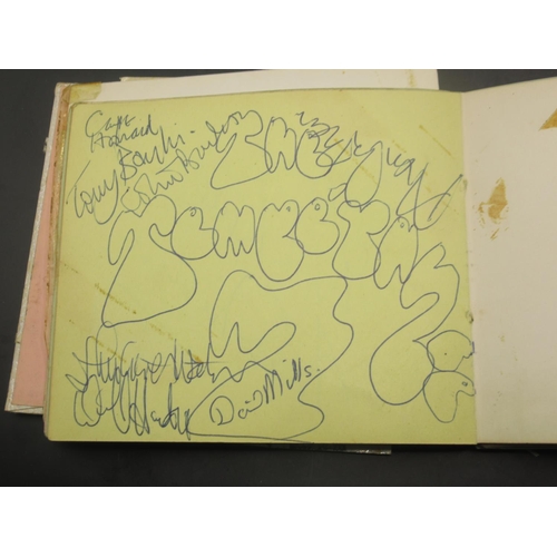 857 - c20th autograph book cont. approx. 43 signatures to inc. Val Doonican, Tommy Cooper, Jack Charlton, ... 