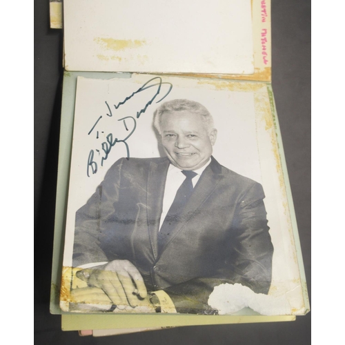 857 - c20th autograph book cont. approx. 43 signatures to inc. Val Doonican, Tommy Cooper, Jack Charlton, ... 