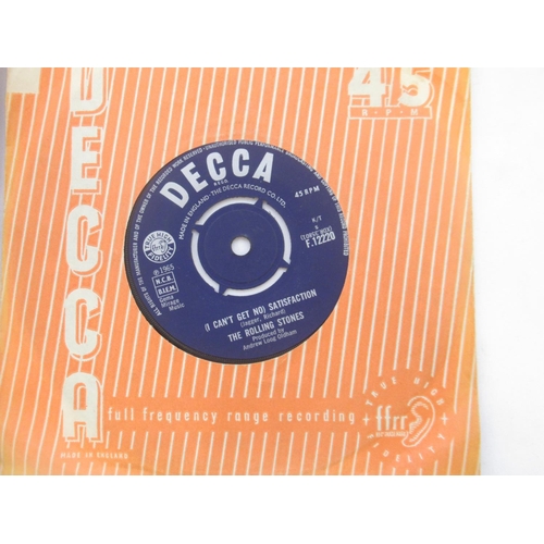 913 - Assorted collection of 45' singles from the Rolling Stone and the Beatles, to inc. 4 postcards of th... 