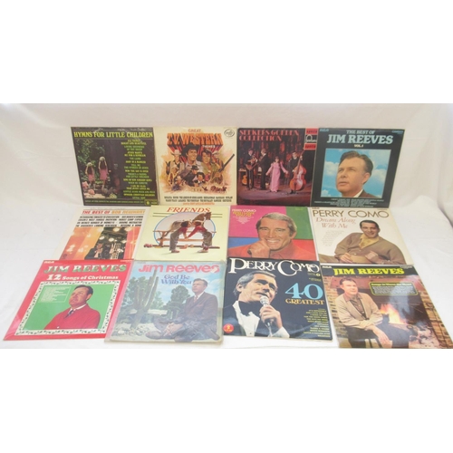 915 - Large collection of mixed vinyl records to inc. Elvis, Frank Sinatra, Johnny Cash, Elton John, Statu... 