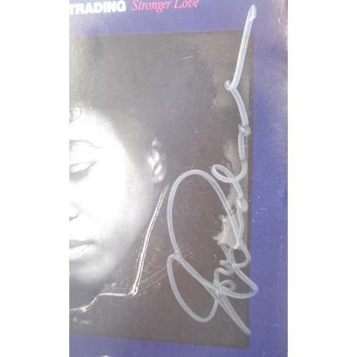 919 - Joan Armatrading Signed - Stranger Love AM 482 45RPM, More Than One Kind of Love AM561 45RPM, Thinki... 