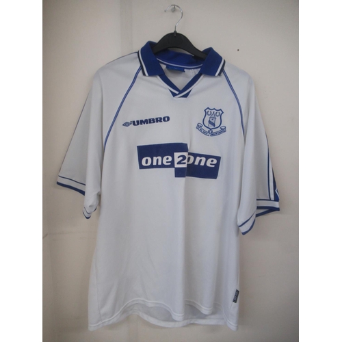 935 - Everton F.C. - Large collection of Everton F.C. football shirts, tracksuit tops,etc., in various siz... 