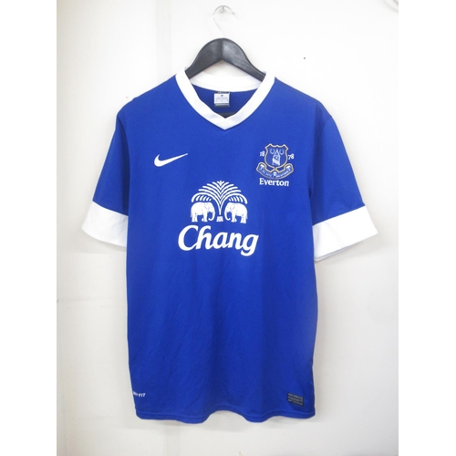 935 - Everton F.C. - Large collection of Everton F.C. football shirts, tracksuit tops,etc., in various siz... 