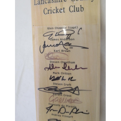 937 - Lancashire County Cricket Club signed cricket bat, by Glen Chapple, Andrew Flintoff, James Anderson,... 