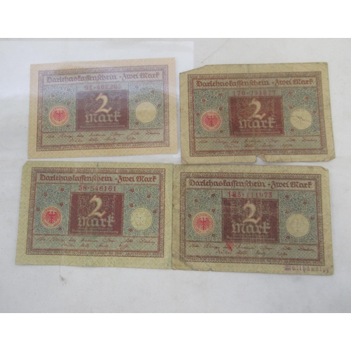 814 - Red banknotes folder cont. c20th Polish, Italian, Algerian and German banknotes (103)