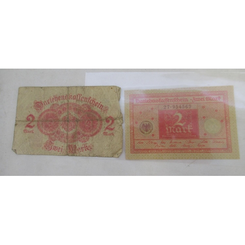 814 - Red banknotes folder cont. c20th Polish, Italian, Algerian and German banknotes (103)