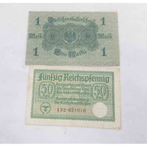 814 - Red banknotes folder cont. c20th Polish, Italian, Algerian and German banknotes (103)