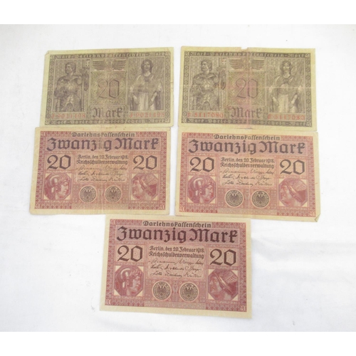 814 - Red banknotes folder cont. c20th Polish, Italian, Algerian and German banknotes (103)