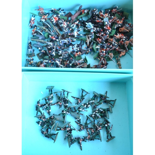 1386 - Collection of small scale painted white metal soldiers (including a small diorama), diecast model ve... 