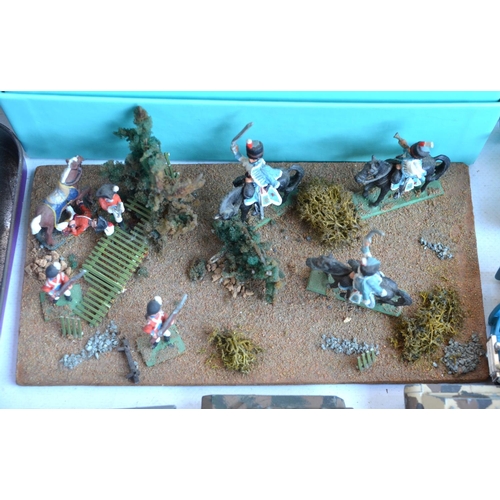 1386 - Collection of small scale painted white metal soldiers (including a small diorama), diecast model ve... 