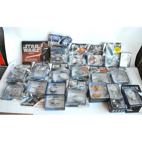 1395 - Collection of Eaglemoss Star Trek Official Starships Collection models and magazines including 13x b... 