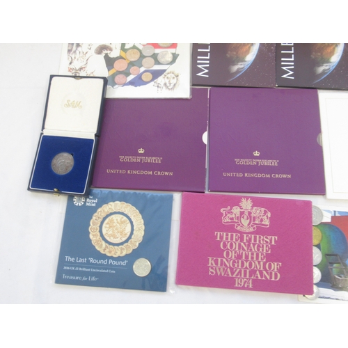 800 - Collection of Proof coin sets and individual coins to inc. 3 2000 Millennium £5 coins, Royal Mint 20... 