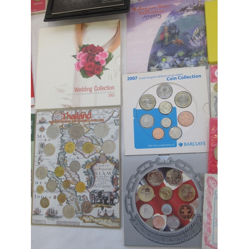 800 - Collection of Proof coin sets and individual coins to inc. 3 2000 Millennium £5 coins, Royal Mint 20... 