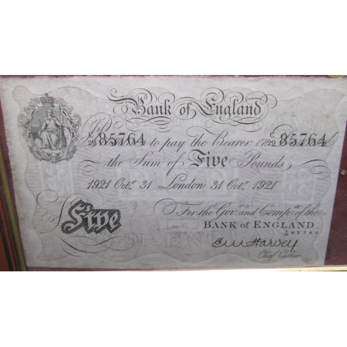 811 - Framed Bank of England 'White' £5 note 1921, signed E.W.Harvey, serial no. C29 85764, London 31 Oct ... 