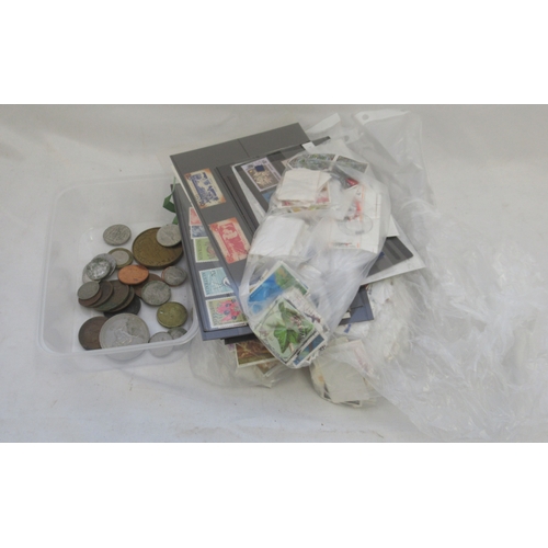 804 - Assorted collection of loose British stamps and coins