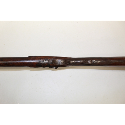 52 - Early 19th century Percussion 12 bore sporting gun with 32