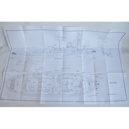 1329 - Unbuilt 1/24 scale TID tug model with fibre glass hull and upper superstructure, no makers marks, li... 