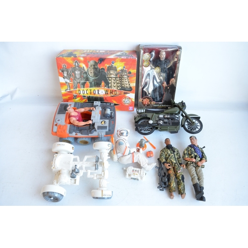 1401 - Collection of Action Man and similar themed figures and accessories, an unopened/factory sealed Doct... 