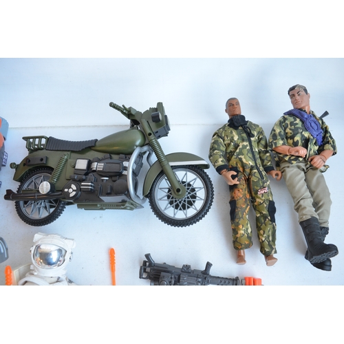 1401 - Collection of Action Man and similar themed figures and accessories, an unopened/factory sealed Doct... 