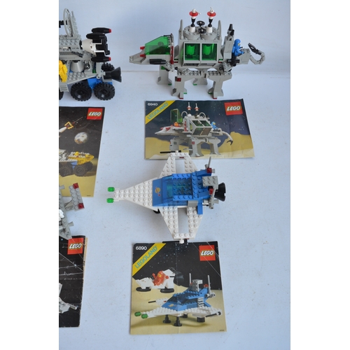 1409 - Ten vintage Lego Space sets circa late 1970's-80's to include sets 885, 889, 891, 6805, 6890, 6892, ... 