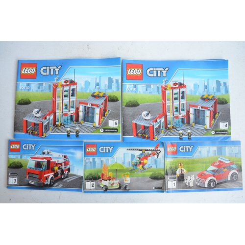 1410 - Large collection of previously used Lego including vintage Lego Space, City etc, a complete Lego Cit... 