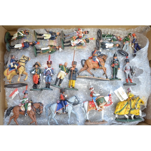 692 - Extensive collection of Del Prado metal soldier figures and associated magazines over 9 albums (not ... 