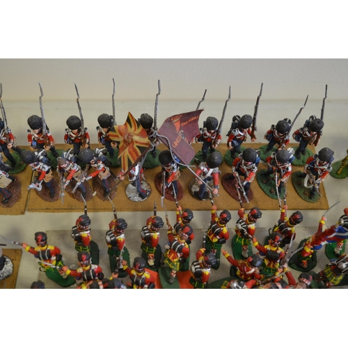 694 - Collection of mostly metal kit painted Napoleonic War era infantry and cavalry figures (scale approx... 