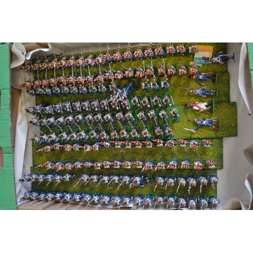 695 - Collection of metal and plastic kit painted Napoleonic War era French infantry figures (scale approx... 