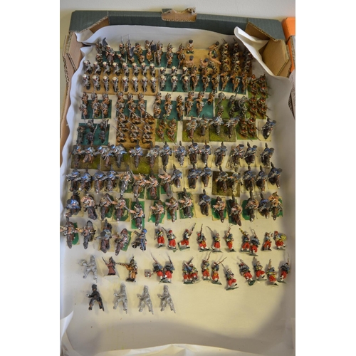 696 - Collection of metal (mostly) and plastic kit painted Napoleonic War era soldier figures including ga... 