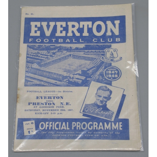 934 - Everton F.C. - Large collection of Everton F.C. Match Day Programmes and magazines from the 1950s to... 