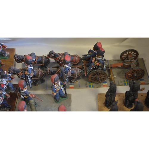 697 - Collection of white metal kit painted Napoleonic War era gaming infantry and cavalry figures, no bra... 