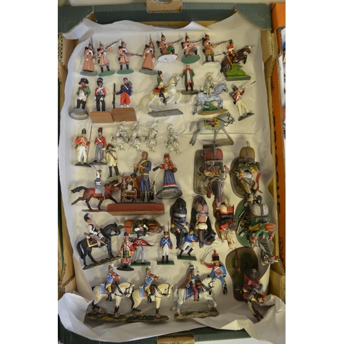 698 - Collection of metal Napoleonic/Crimean War era soldier figures, mostly 1/32 scale including painted ... 