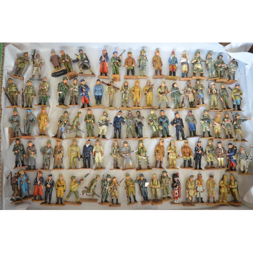 704 - Collection of metal soldier figures, mostly Del Prado 'Men At War' series with associated magazines ... 