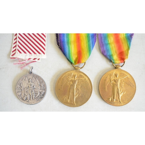 713 - Six World War I medals to include 4x Great War Victory Medals awarded to 635443 GNR J Allan RA, 1289... 