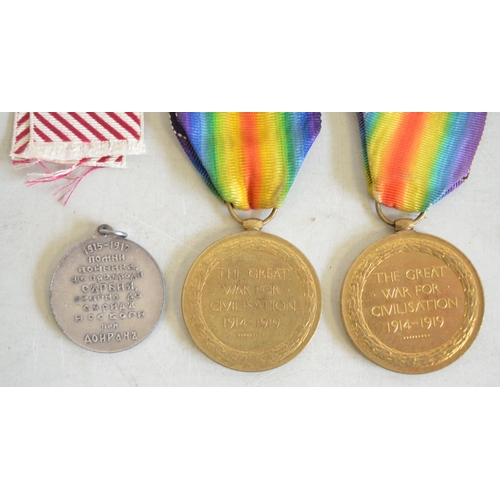 713 - Six World War I medals to include 4x Great War Victory Medals awarded to 635443 GNR J Allan RA, 1289... 