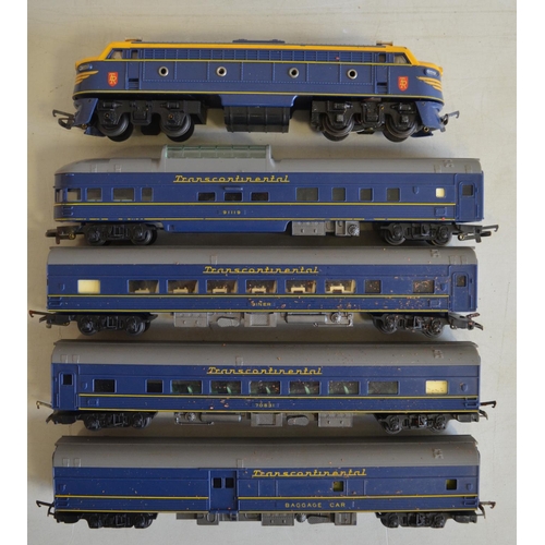 722 - Triang OO gauge RS34 Transcontinental diesel passenger train set with Loco, 4 passenger coaches and ... 