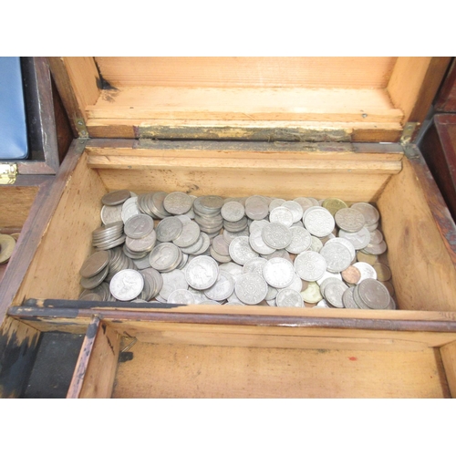 113 - Large collection of British and International coins to inc. large mixed collection of QEII sixpences... 