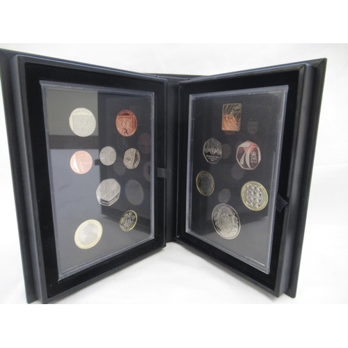 284 - The Royal Mint - 2022 United Kingdom Proof Coin Set, No.3405/7000(thirteen coins and a plaque) in is... 